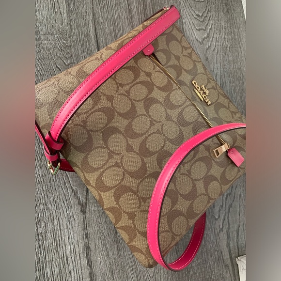 Rowan File Bag in signature Canvas COACH - Picture 15 of 16